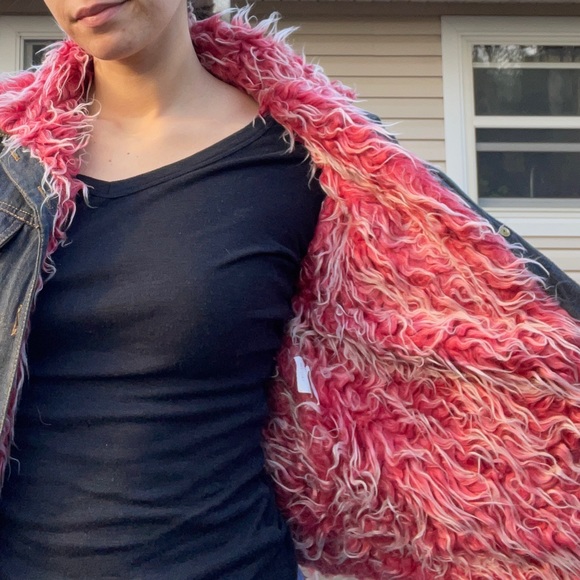 Jean jacket with red fur trim size large made in Italy - Picture 5 of 12